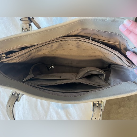 Michael Kors Purse - Picture 4 of 7